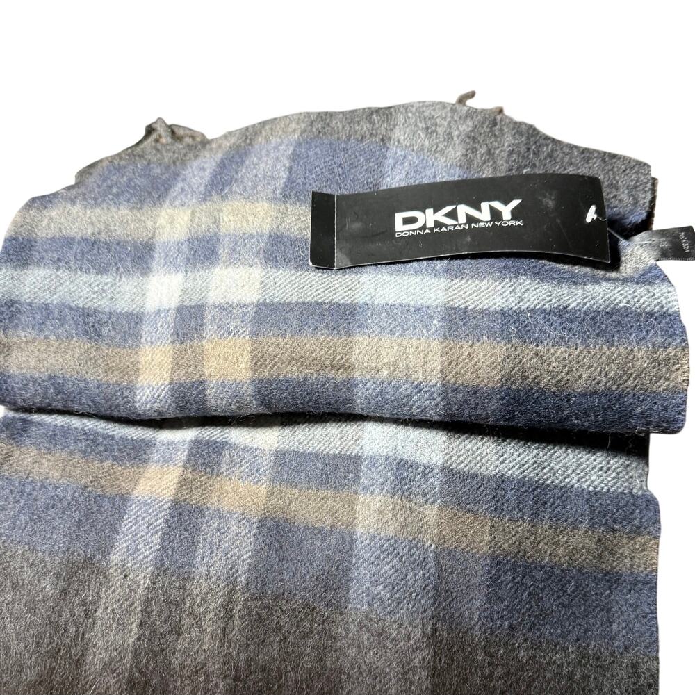 DKNY Luxury Blue/Gray  Plaid Scarf - 90% Wool 10% Cashmere - Made in Italy NWT